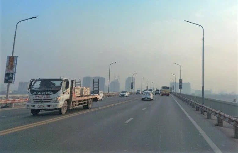 H&agrave; Nội: Cấm xe tải từ 2 tấn, xe kh&aacute;ch từ 16 chỗ qua cầu Thăng Long- Ảnh 1.