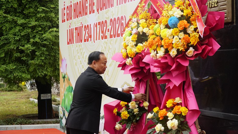 Linh thi&ecirc;ng lễ giỗ Ho&agrave;ng đế Quang Trung - Nguyễn Huệ lần thứ 234- Ảnh 4.