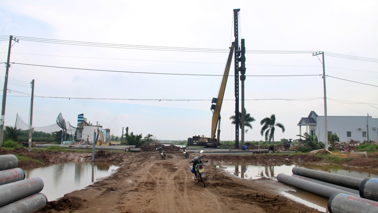 C&agrave; Mau: Mặt bằng được th&aacute;o gỡ, đường V&agrave;nh đai ngo&agrave;i tăng tốc thi c&ocirc;ng- Ảnh 2.