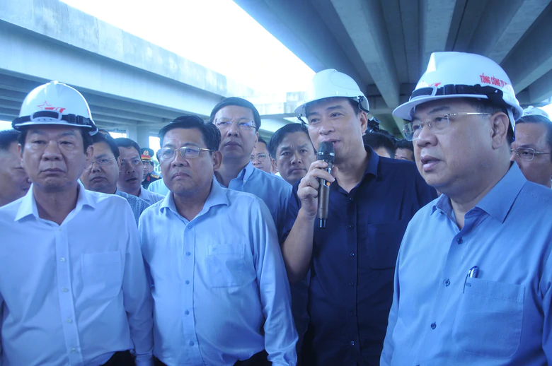 Ph&oacute; Thủ tướng Thường trực: Gỡ vướng vật liệu, đẩy nhanh tiến độ 3 cao tốc miền T&acirc;y- Ảnh 1.