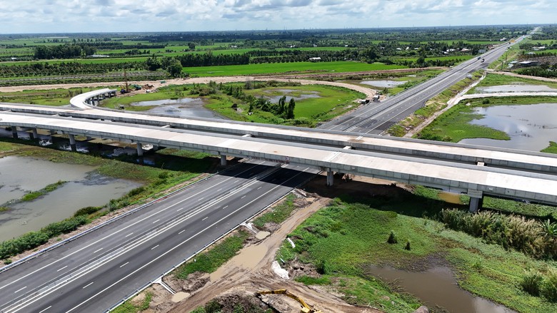 Ph&oacute; Thủ tướng Thường trực: Cao tốc miền T&acirc;y tương lai phải t&iacute;nh phương &aacute;n cầu cạn - Ảnh 4.