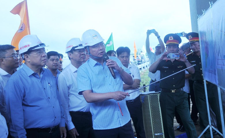 Ph&oacute; Thủ tướng Thường trực t&iacute;nh phương &aacute;n nhập c&aacute;t, đ&aacute; Campuchia cho cao tốc ĐBSCL - Ảnh 1.