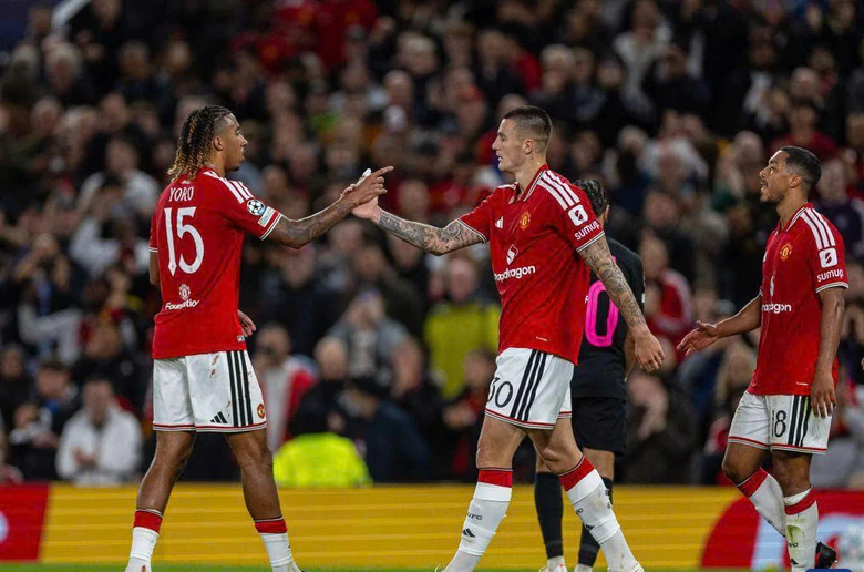 Nhận định Man United vs Man City (22h30 ng&agrave;y 13/9), v&ograve;ng 4 Ngoại hạng Anh 2026-2027- Ảnh 1.