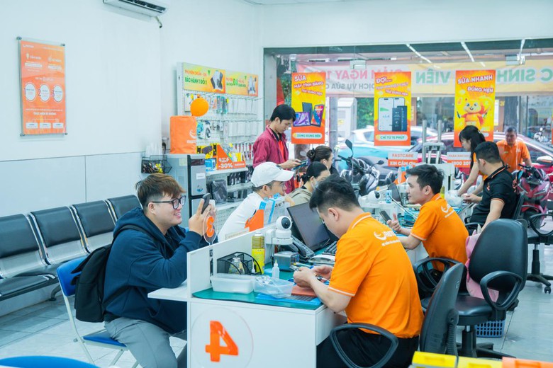 Tiết kiệm 10% khi thay pin iPhone tại FASTCARE - Ảnh 2.