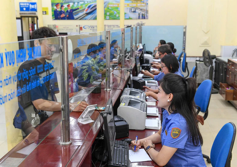 Mua v&eacute; t&agrave;u tết Đinh M&ugrave;i 2027 vẫn được giảm gi&aacute;, đến 20% - Ảnh 1.