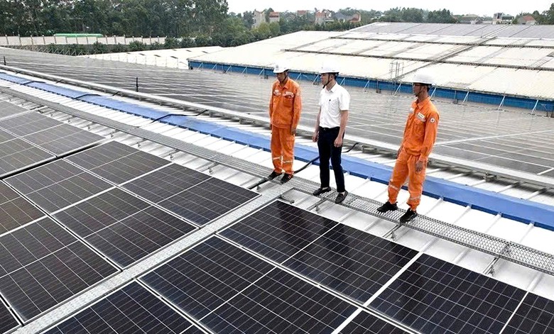 Hiệu quả từ dự &aacute;n điện mặt trời tại c&aacute;c trụ sở h&agrave;nh ch&iacute;nh  ở Ph&uacute; Thọ - Ảnh 3.