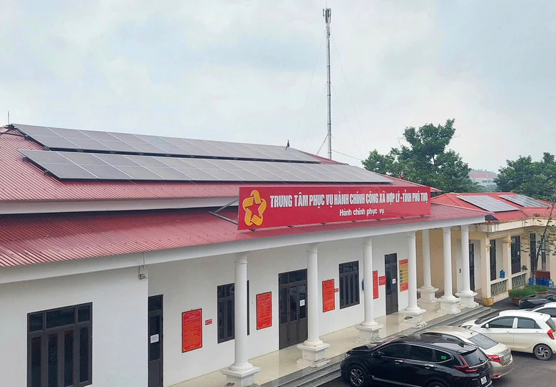 Hiệu quả từ dự &aacute;n điện mặt trời tại c&aacute;c trụ sở h&agrave;nh ch&iacute;nh  ở Ph&uacute; Thọ - Ảnh 1.