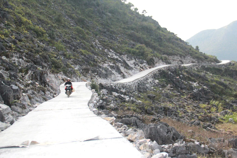 Tuy&ecirc;n Quang: Người d&acirc;n hiến đất l&agrave;m đường, mở lối ph&aacute;t triển n&ocirc;ng th&ocirc;n- Ảnh 3.