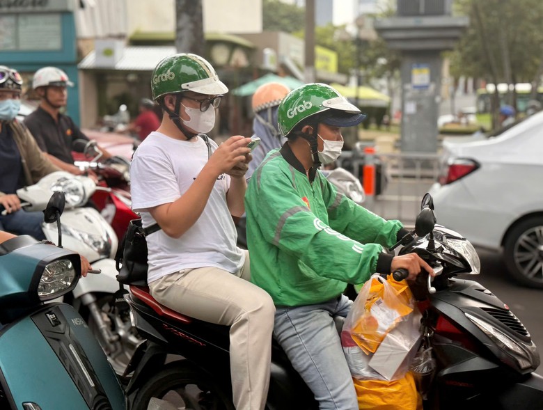 TP.HCM: 400.000 t&agrave;i xế xe c&ocirc;ng nghệ v&agrave; b&agrave;i to&aacute;n an sinh- Ảnh 3.