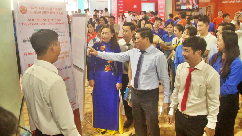 C&agrave; Mau: Đẩy mạnh hạ tầng số, ưu ti&ecirc;n nguồn lực cho ch&iacute;nh quyền cơ sở - Ảnh 2.
