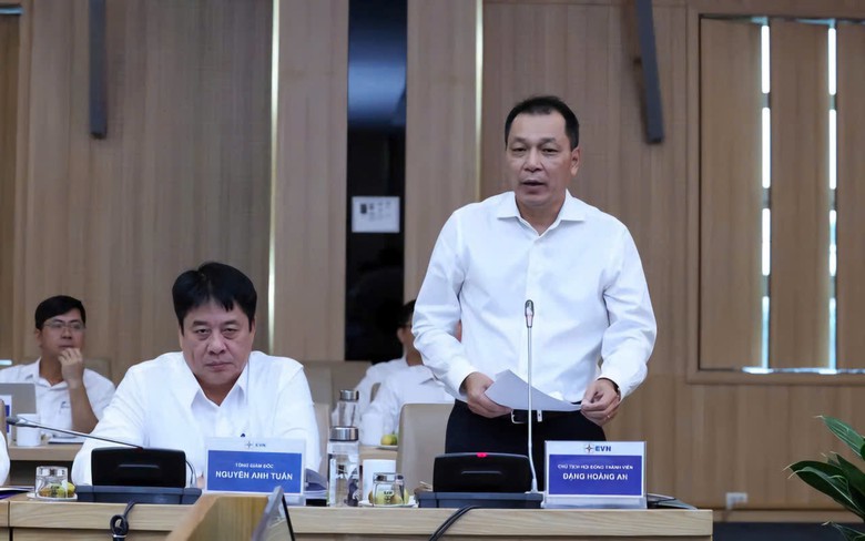 Ph&oacute; thủ tướng: Đẩy mạnh nguồn điện mặt trời m&aacute;i nh&agrave;, cơ chế mua b&aacute;n điện trực tiếp- Ảnh 1.