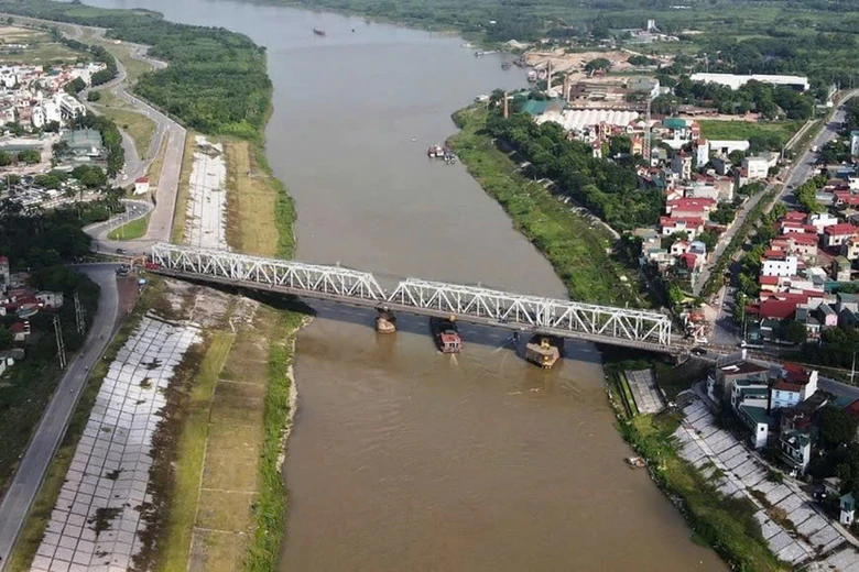 Hạn chế giao th&ocirc;ng 2km tr&ecirc;n s&ocirc;ng Đuống trong ng&agrave;y 16/9- Ảnh 1.