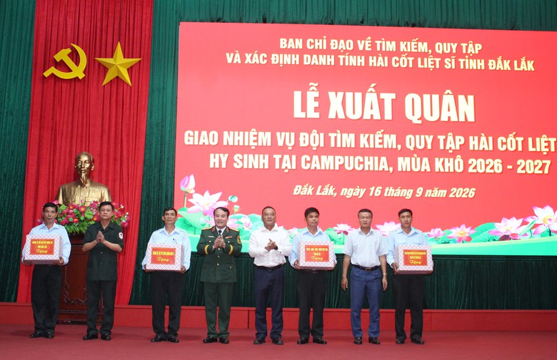 Đội K51 l&ecirc;n đường t&igrave;m kiếm h&agrave;i cốt liệt sĩ tại Campuchia- Ảnh 1.