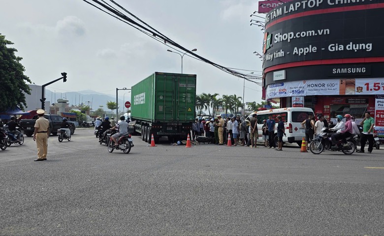Gia Lai: Va chạm với xe đầu k&eacute;o tại điểm đen tai nạn, người phụ nữ tử vong thương t&acirc;m- Ảnh 1.