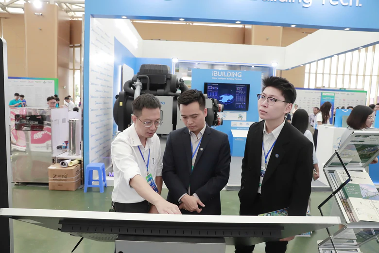 Khai mạc chuỗi triển l&atilde;m hạng mục đầu tư, x&acirc;y dựng nh&agrave; m&aacute;y c&ocirc;ng nghiệp - Ảnh 4.