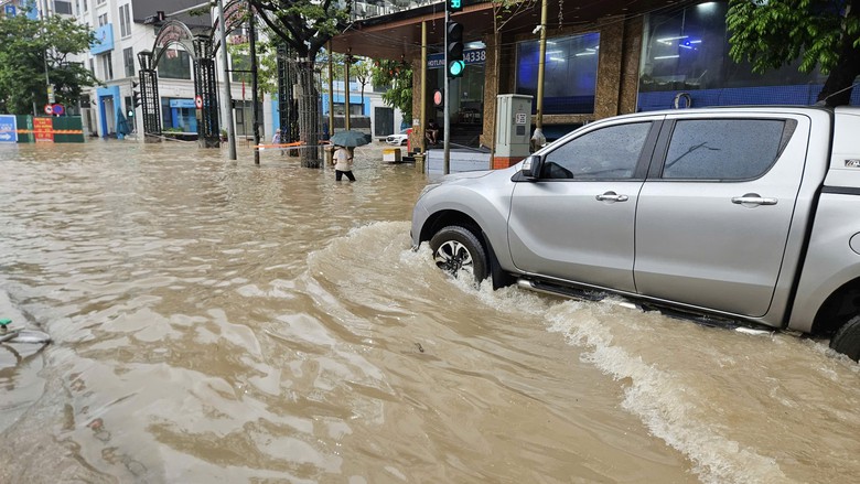 H&agrave; Nội y&ecirc;u cầu trường học linh hoạt dạy học khi mưa lớn - Ảnh 7.