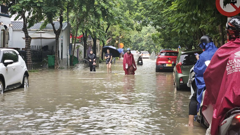 H&agrave; Nội y&ecirc;u cầu trường học linh hoạt dạy học khi mưa lớn - Ảnh 5.