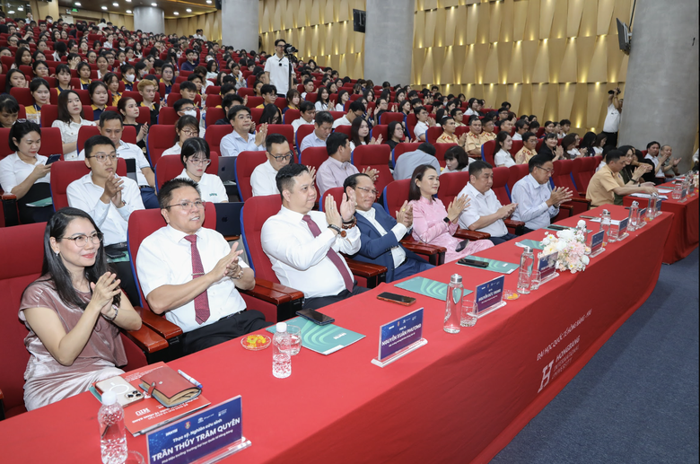 Ph&aacute;t động Cuộc thi S&aacute;ng kiến An to&agrave;n giao th&ocirc;ng Việt Nam 2026- Ảnh 2.