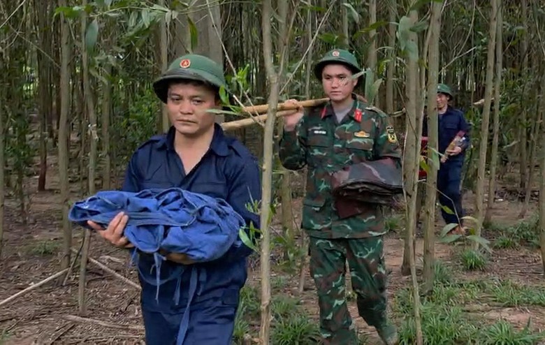 Quảng Trị: T&igrave;m thấy, cất bốc th&ecirc;m một h&agrave;i cốt liệt sĩ tại bản B&atilde;i Dinh- Ảnh 1.