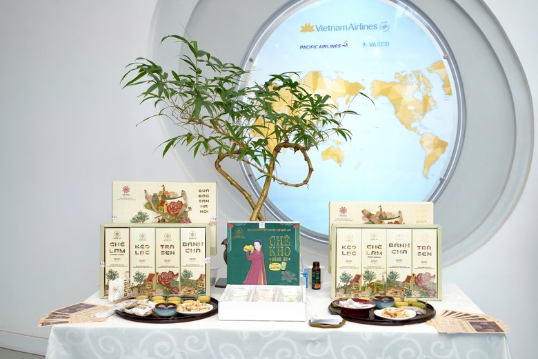 Mùa thu Hà Nội qua 5 điểm chạm của Vietnam Airlines- Ảnh 1.