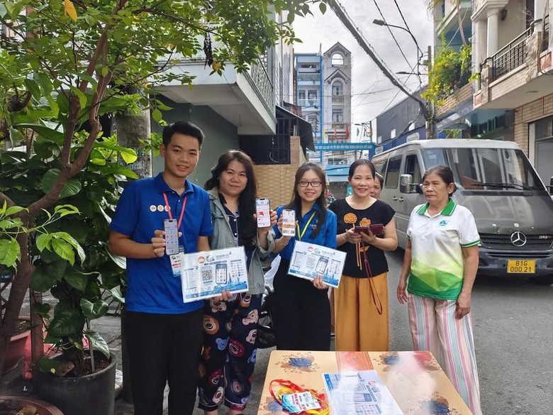 Bình dân học vụ số tại TP.HCM: Những con số "biết nói"- Ảnh 2.