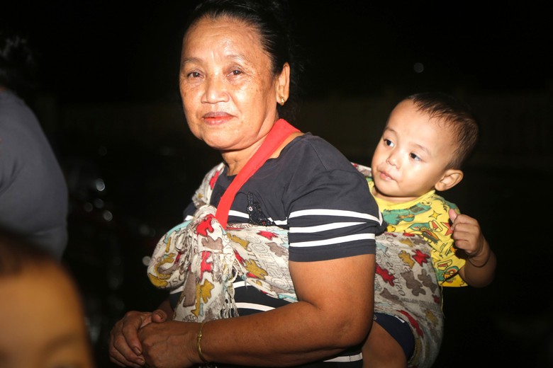 Những người làm báo ở Nghệ An mang trung thu sớm cho trẻ em vùng sâu vùng xa- Ảnh 7.