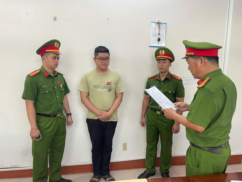 Đà Nẵng: Chân tướng đối tượng lợi dụng cho vay đáo hạn ngân hàng, chiếm đoạt gần 2 tỷ đồng- Ảnh 1.