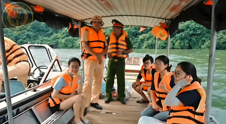 Bắc Ninh: Vi phạm ATGT tang nhưng TNGT giảm - Ảnh 2.