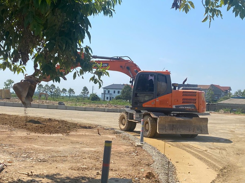 Xuy&ecirc;n lễ 2/9 tr&ecirc;n những c&ocirc;ng trường giao th&ocirc;ng ở H&agrave; Tĩnh - Ảnh 2.