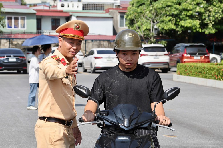 Hải Phòng đồng loạt đào tạo kỹ năng lái xe máy an toàn, kéo giảm tai nạn- Ảnh 5.