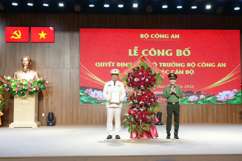 Đại tá Nguyễn Đình Dương làm Giám đốc Công an TP Huế- Ảnh 1.
