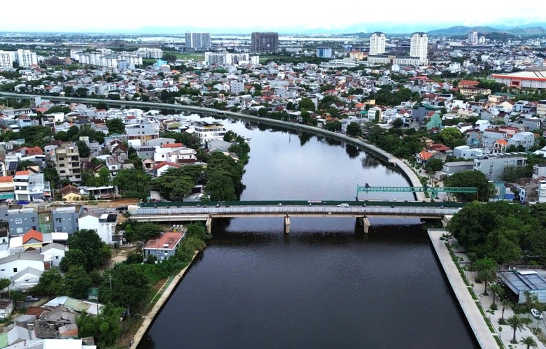 Thay nhà thầu mới, cầu Vỹ Dạ đã thi công trở lại- Ảnh 8.