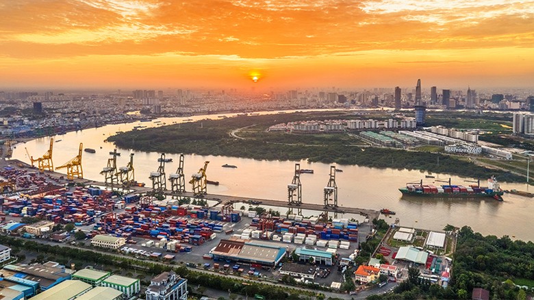 Đẩy mạnh chuyển đổi số, hướng tới ngành hàng hải và đường thủy xanh, thông minh- Ảnh 1.