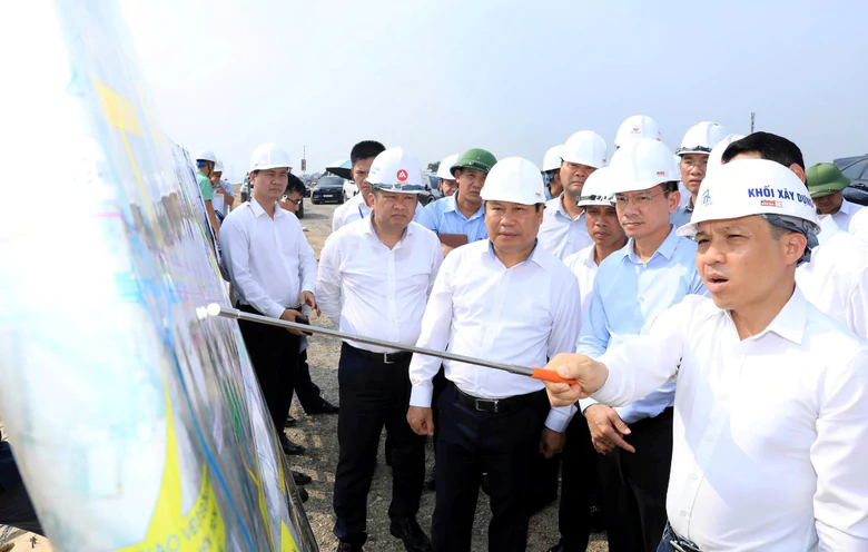 Hà Nội tăng tốc kiến tạo hạ tầng, mở không gian phát triển hai bờ sông Hồng- Ảnh 1.