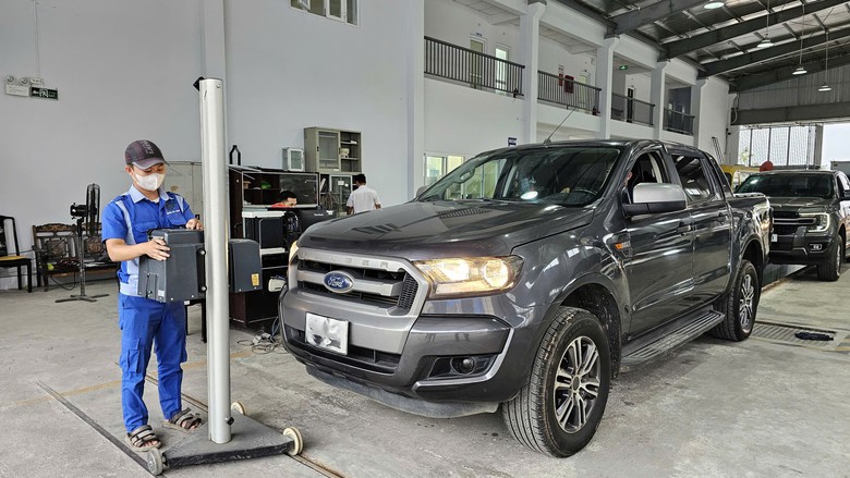 Siết kiểm định khí thải ô tô, giúp kiểm soát ô nhiễm môi trường- Ảnh 1.