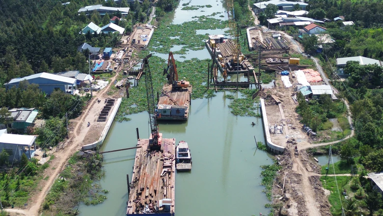2.900 tỷ đồng chuyển nước ngọt qua kênh chợ Gạo về vùng ven biển Gò Công- Ảnh 2.