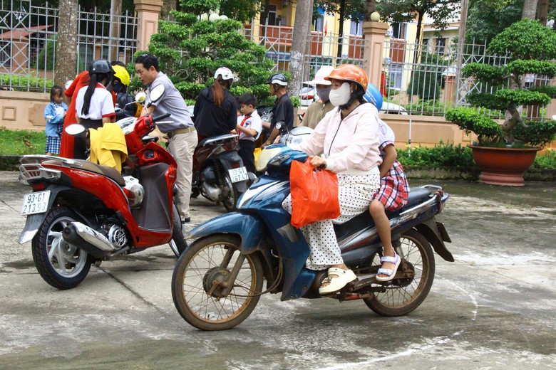10.000 phần quà Trung thu đến với thiếu nhi vùng biên giới, dân tộc thiểu số và miền núi- Ảnh 8.