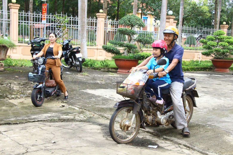 10.000 phần quà Trung thu đến với thiếu nhi vùng biên giới, dân tộc thiểu số và miền núi- Ảnh 7.