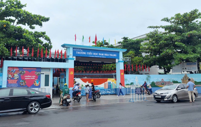 Khánh Hòa: Không tổ chức dạy học khi mưa lũ không bảo đảm điều kiện an toàn- Ảnh 1.