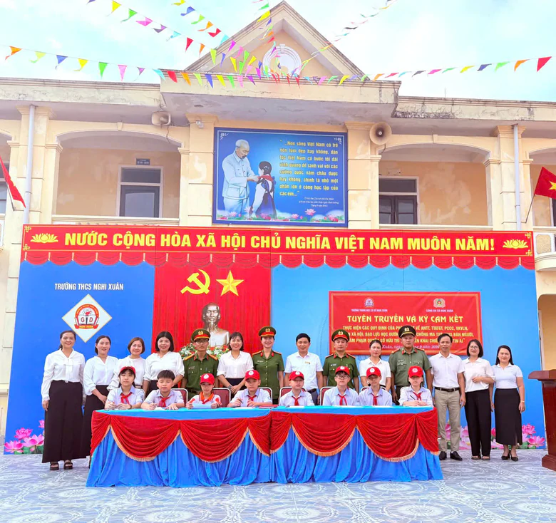 Học sinh Hà Nội được tuyên truyền pháp luật, kỹ năng tự bảo vệ - Ảnh 14.