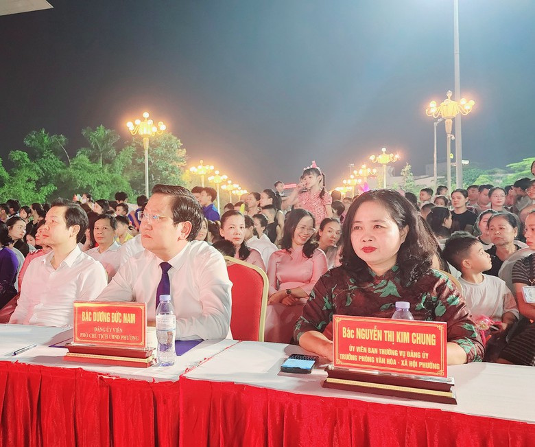 Phú Thọ rộn ràng đêm hội Trăng rằm tại phường Vĩnh Phúc- Ảnh 10.