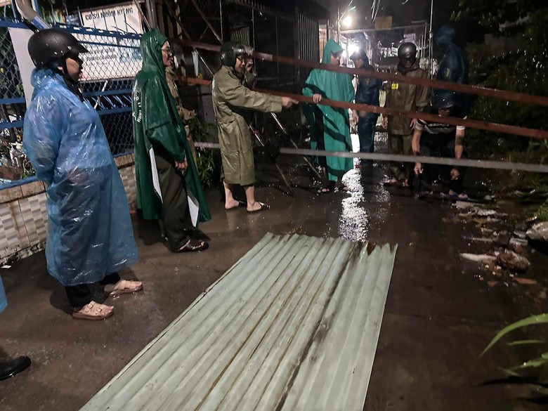 Mưa lớn gây ngập ở Đồng Nai: Đang tìm kiếm người nghi mất tích do nước cuốn- Ảnh 18.