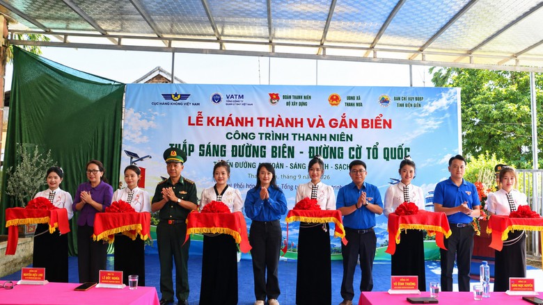 Tuổi trẻ ngành Xây dựng “Thắp sáng đường biên - Đường cờ Tổ quốc” tại Điện Biên- Ảnh 1.
