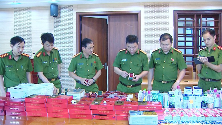 Thanh Hóa: Triệt phá đường dây sản xuất thuốc An Cung và mỹ phẩm giả quy mô lớn- Ảnh 2.