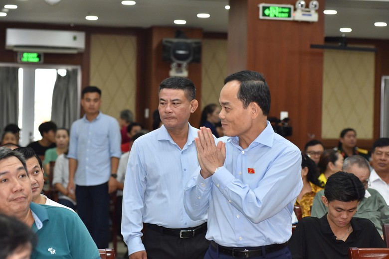 Bí thư Trần Lưu Quang: TP.HCM không cấm xe xăng, ưu tiên giao thông công cộng- Ảnh 1.
