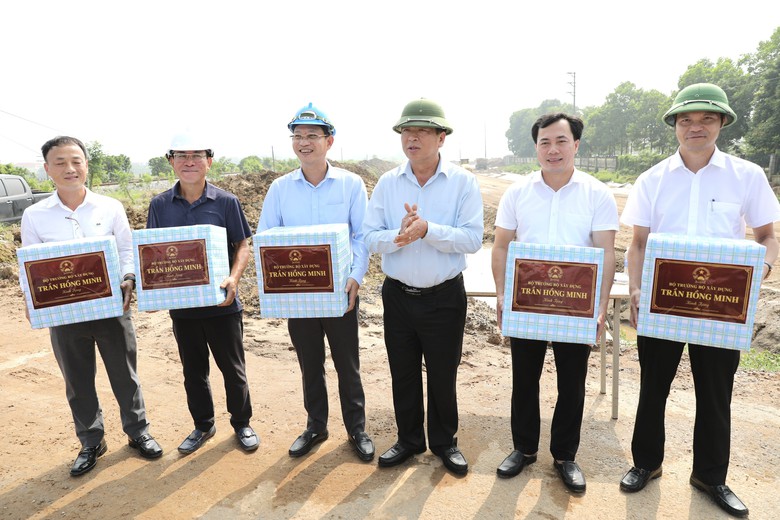 Bộ trưởng Trần Hồng Minh: Thi công quốc lộ 2 cần quyết liệt, đồng bộ, liên tục - Ảnh 3.