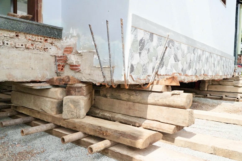 Căn nhà 300 tấn trên đường kết nối sân bay Long Thành được “thần đèn” di dời thế nào?- Ảnh 8.