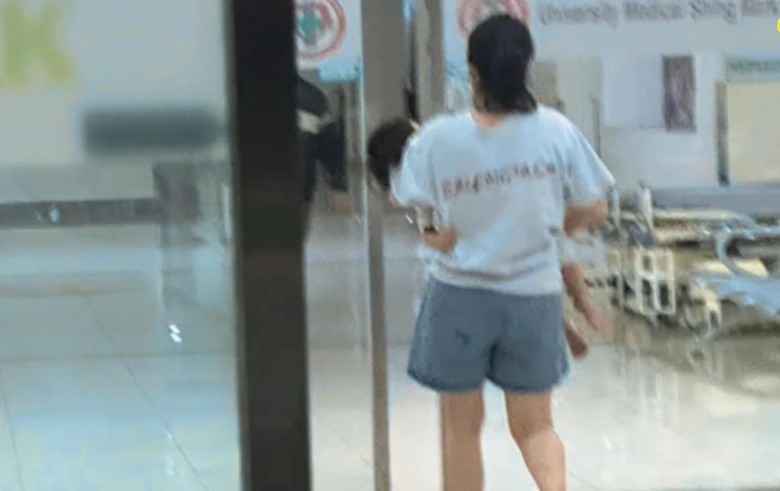 CSGT Đồng Nai dẫn đường đưa bé gái 2 tuổi biểu hiện co giật đến bệnh viện- Ảnh 3.