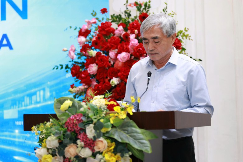 Gỡ điểm nghẽn chuyển đổi số từ thể chế, dữ liệu đến AI - Ảnh 1.