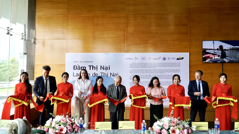 Gia Lai: Khai mạc triển lãm về giá trị Đầm Thị Nại- Ảnh 1.